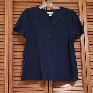 NWOT Sz M Liz Claiborne Short Sleeve T-shirt.